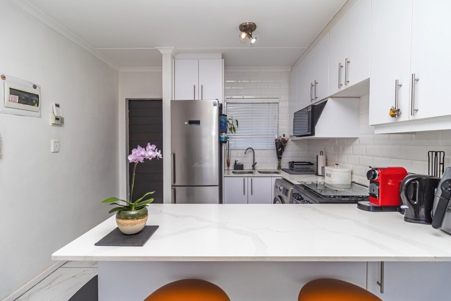 2 Bedroom Property for Sale in Burgundy Estate Western Cape